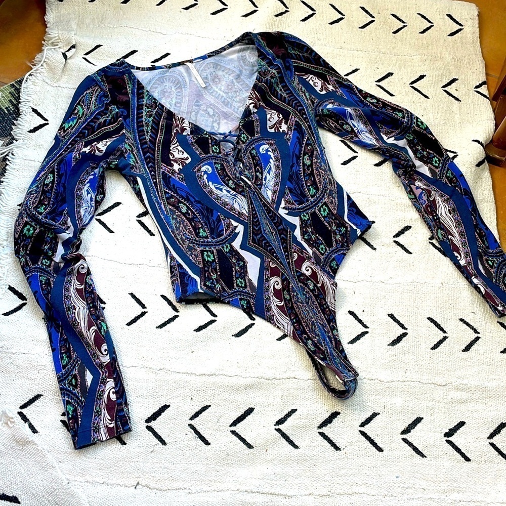 Free People Pre loved Blue Paisley‎ GraphicBodysuit -Crisscross Detail Size XS
